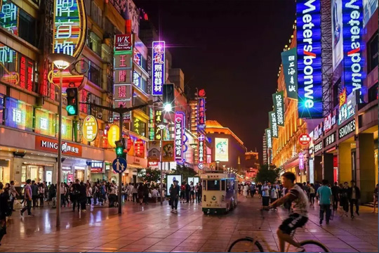 县城旅游热翻天,LED显示屏如何化身文化新使者? 县城旅游热翻天,LED显示屏如何化身文化新使者?